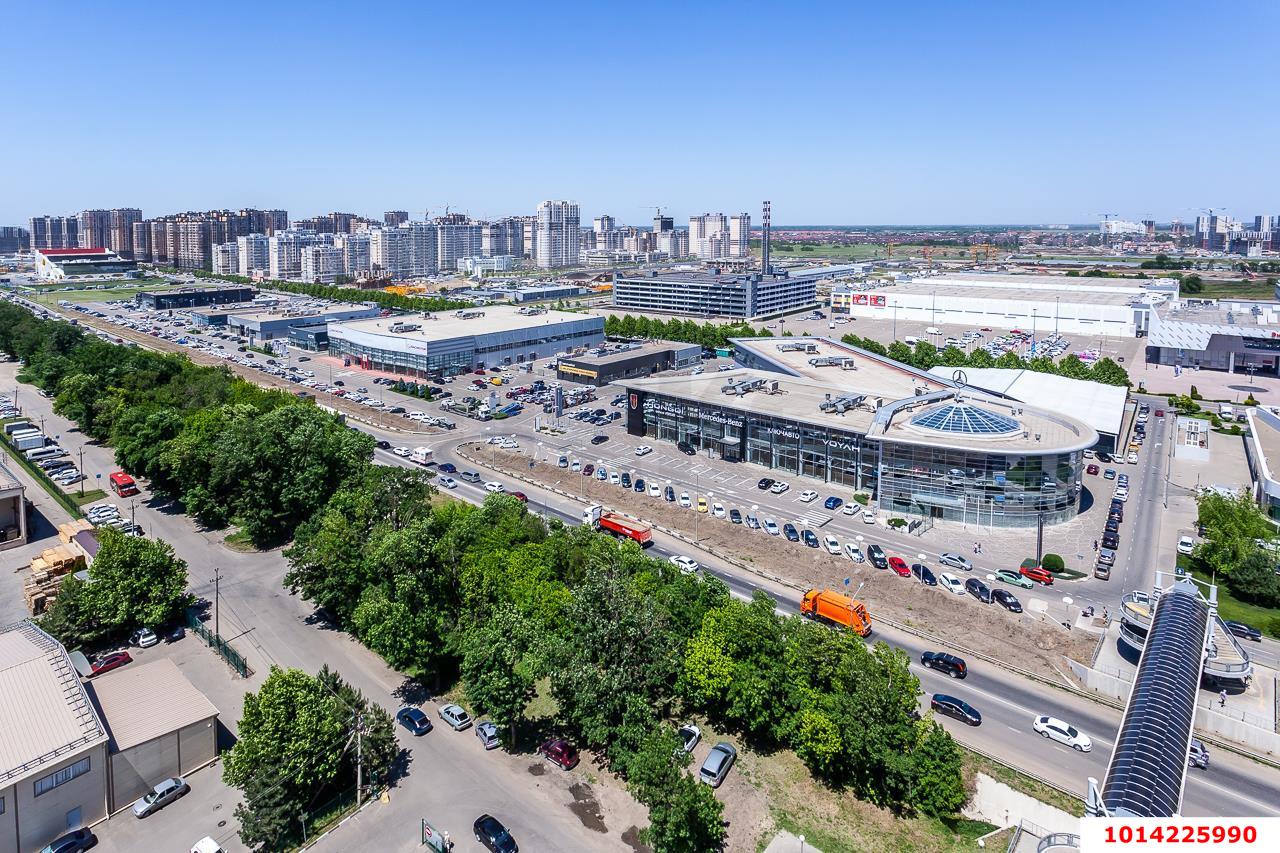 Фото №18: 4-комнатная квартира 140&nbsp;м², 17/17&nbsp;эт. - Краснодар, Прикубанский внутригородской округ, мкр. имени Маршала Жукова, ул. Александра Покрышкина, 2/2