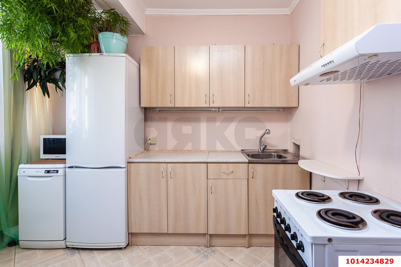 Фото №11: 1-комнатная квартира 41&nbsp;м², 6/6&nbsp;эт. - Краснодар, Прикубанский внутригородской округ, мкр. Музыкальный, ул. имени Сергея Есенина, 94