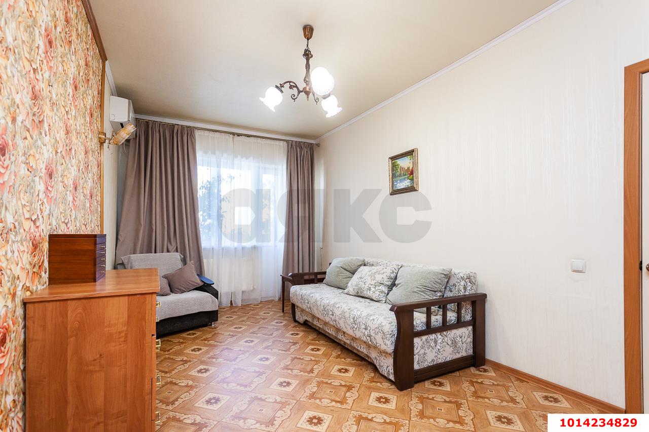 Фото №3: 1-комнатная квартира 41&nbsp;м², 6/6&nbsp;эт. - Краснодар, Прикубанский внутригородской округ, мкр. Музыкальный, ул. имени Сергея Есенина, 94