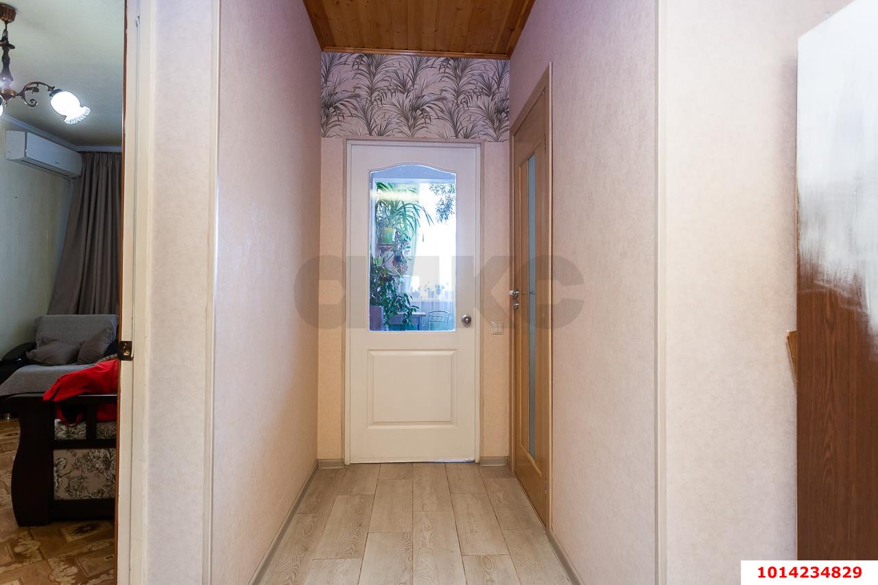 Фото №6: 1-комнатная квартира 41&nbsp;м², 6/6&nbsp;эт. - Краснодар, Прикубанский внутригородской округ, мкр. Музыкальный, ул. имени Сергея Есенина, 94