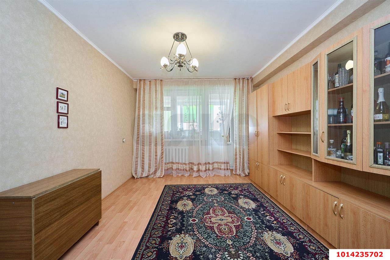 Фото №8: 3-комнатная квартира 127&nbsp;м², 13/15&nbsp;эт. - Краснодар, Западный внутригородской округ, мкр. Юбилейный, пр-кт Чекистов, 42