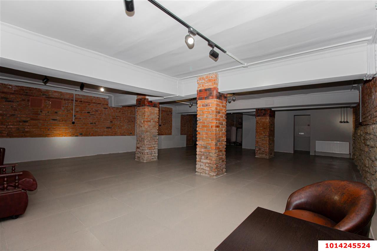 Фото №4: Торговое помещение 106&nbsp;м², 2&nbsp;эт. - Краснодар, Центральный внутригородской округ, мкр. Центральный, ул. Фабричная, 2