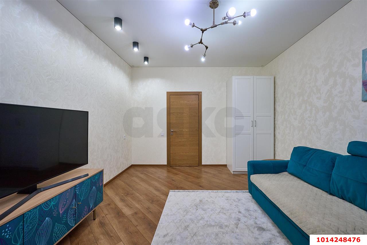 Фото №3: 2-комнатная квартира 81&nbsp;м², 1/19&nbsp;эт. - Краснодар, Западный внутригородской округ, ЖК Октябрьский, мкр. Центральный, ул. Октябрьская, 181/2к3