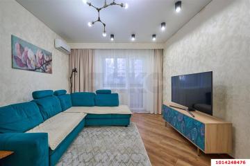Фото №1: 2-комнатная квартира 73 м², 1/19 эт. - Краснодар, мкр. Центральный, ул. Октябрьская, 181/2к3