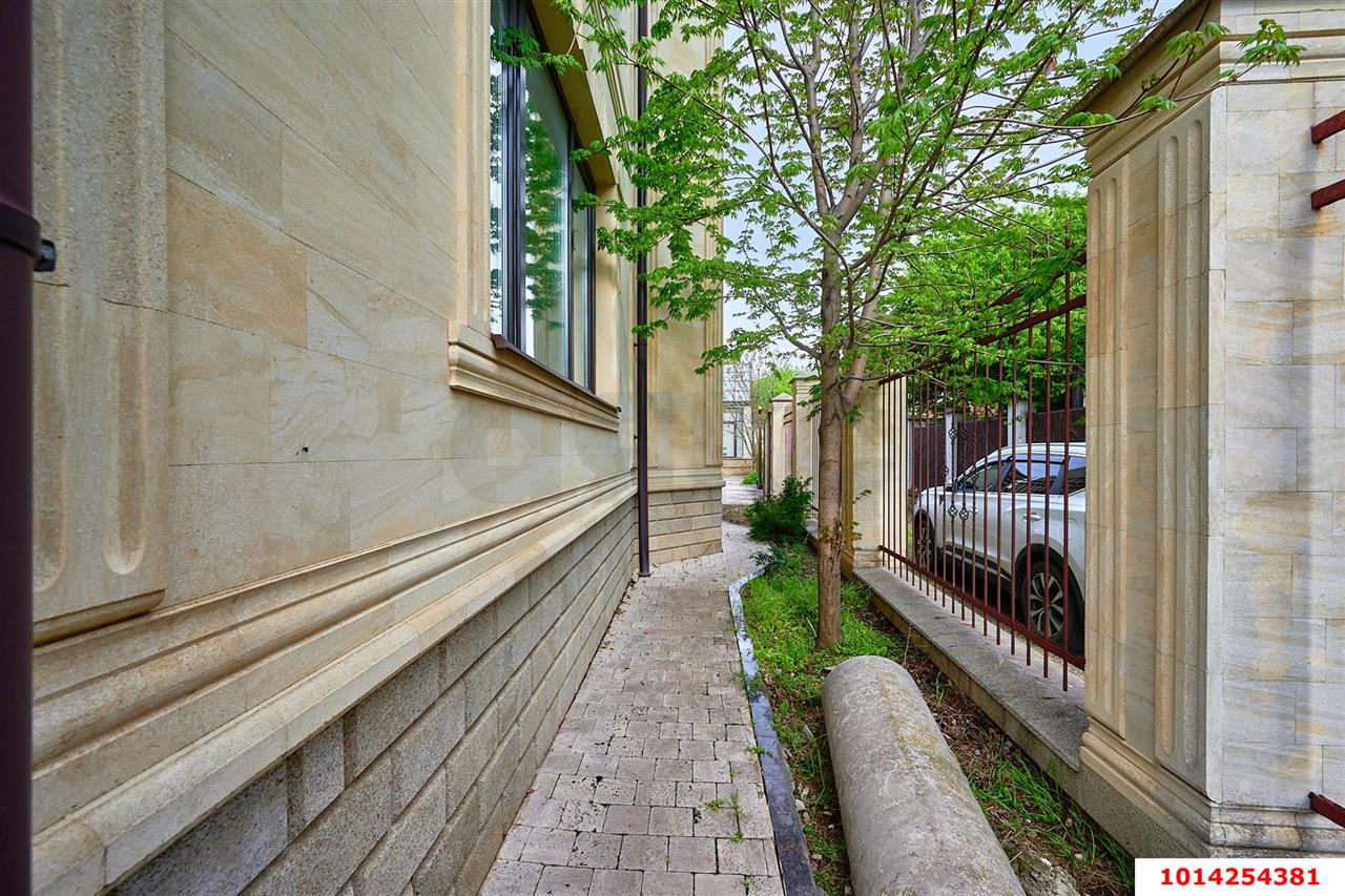Фото №5: Дом 487&nbsp;м² + 11.2&nbsp;сот., 3&nbsp;эт. - Краснодар, Западный внутригородской округ, Горогороды, мкр. Центральный, ул. Краснодонская, 39