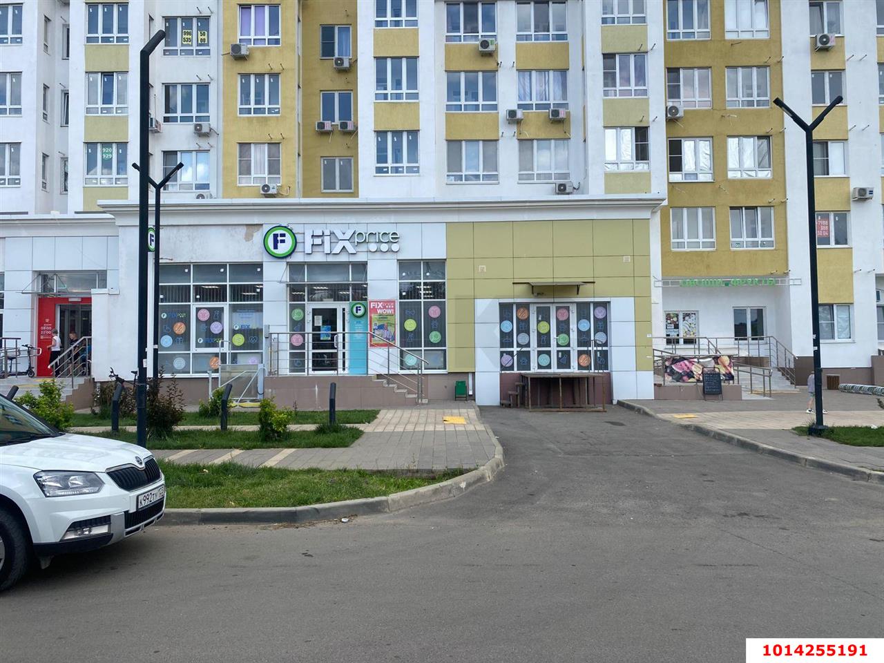Фото №2: Торговое помещение 328&nbsp;м², 1/13&nbsp;эт. - Краснодар, Прикубанский внутригородской округ, мкр. жилой комплекс Зеленодар, ул. 3-я Трудовая, 1/3