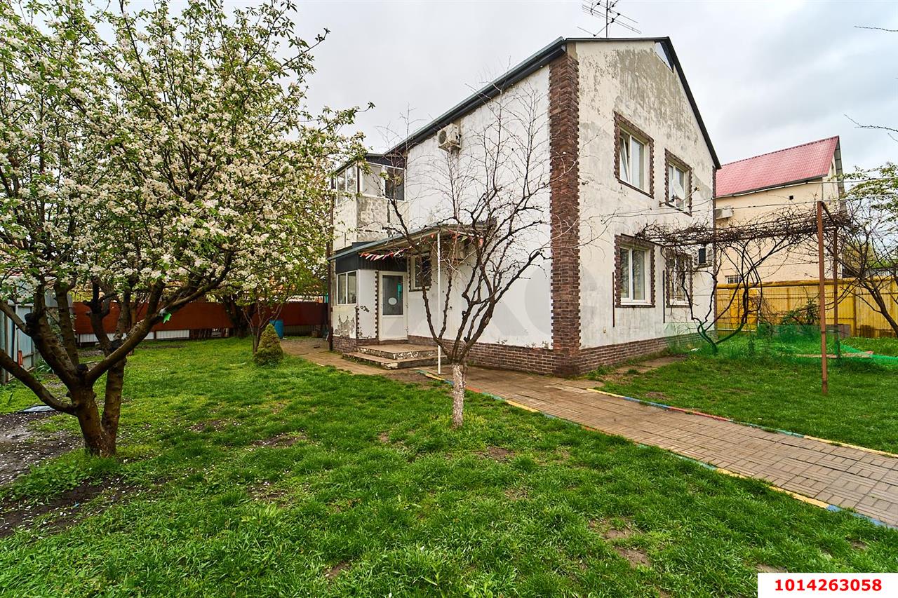 Фото №1: Дом 191&nbsp;м² + 8&nbsp;сот., 2&nbsp;эт. - Российский, мкр. Прикубанский внутригородской округ, ул. имени В.М. Комарова, 41
