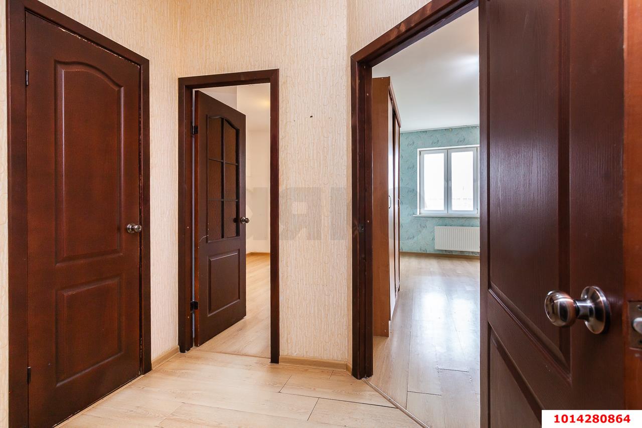 Фото №5: 1-комнатная квартира 39&nbsp;м², 4/24&nbsp;эт. - Краснодар, Прикубанский внутригородской округ, Завод Измерительных Приборов, мкр. ЖК Москва, ул. Российская, 79/3к1