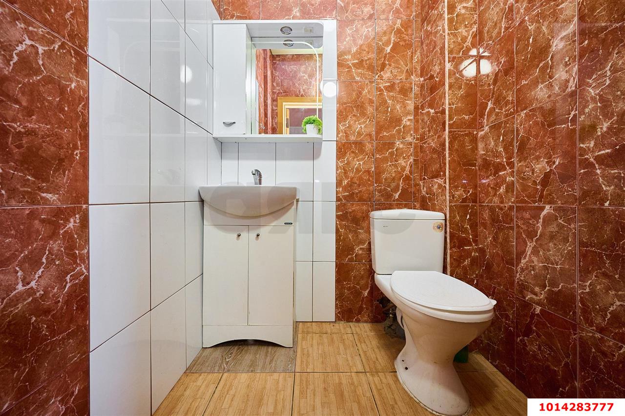 Фото №7: Студия 200&nbsp;м², 1/2&nbsp;эт. - Краснодар, Карасунский внутригородской округ, ж/м Пашковский, ул. Фадеева, 150/1