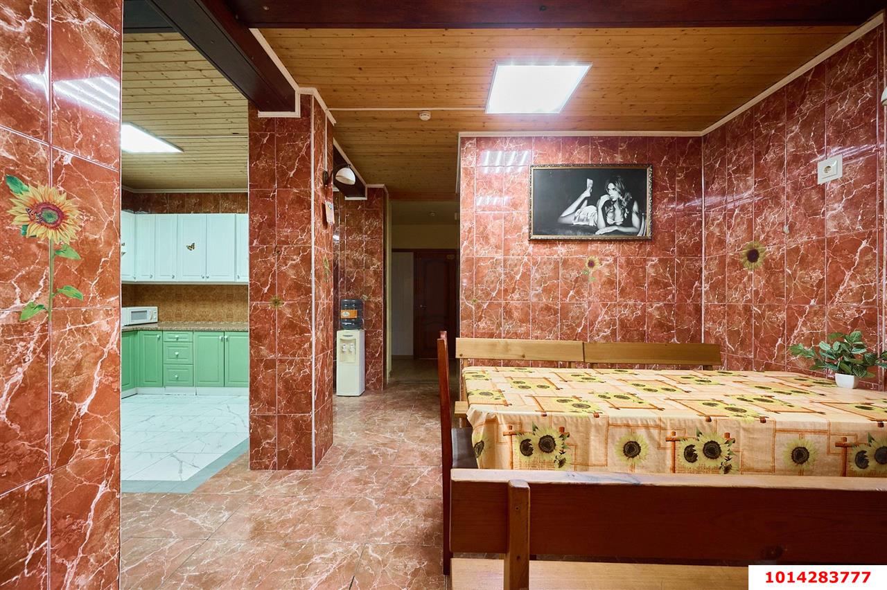 Фото №9: Студия 200&nbsp;м², 1/2&nbsp;эт. - Краснодар, Карасунский внутригородской округ, ж/м Пашковский, ул. Фадеева, 150/1