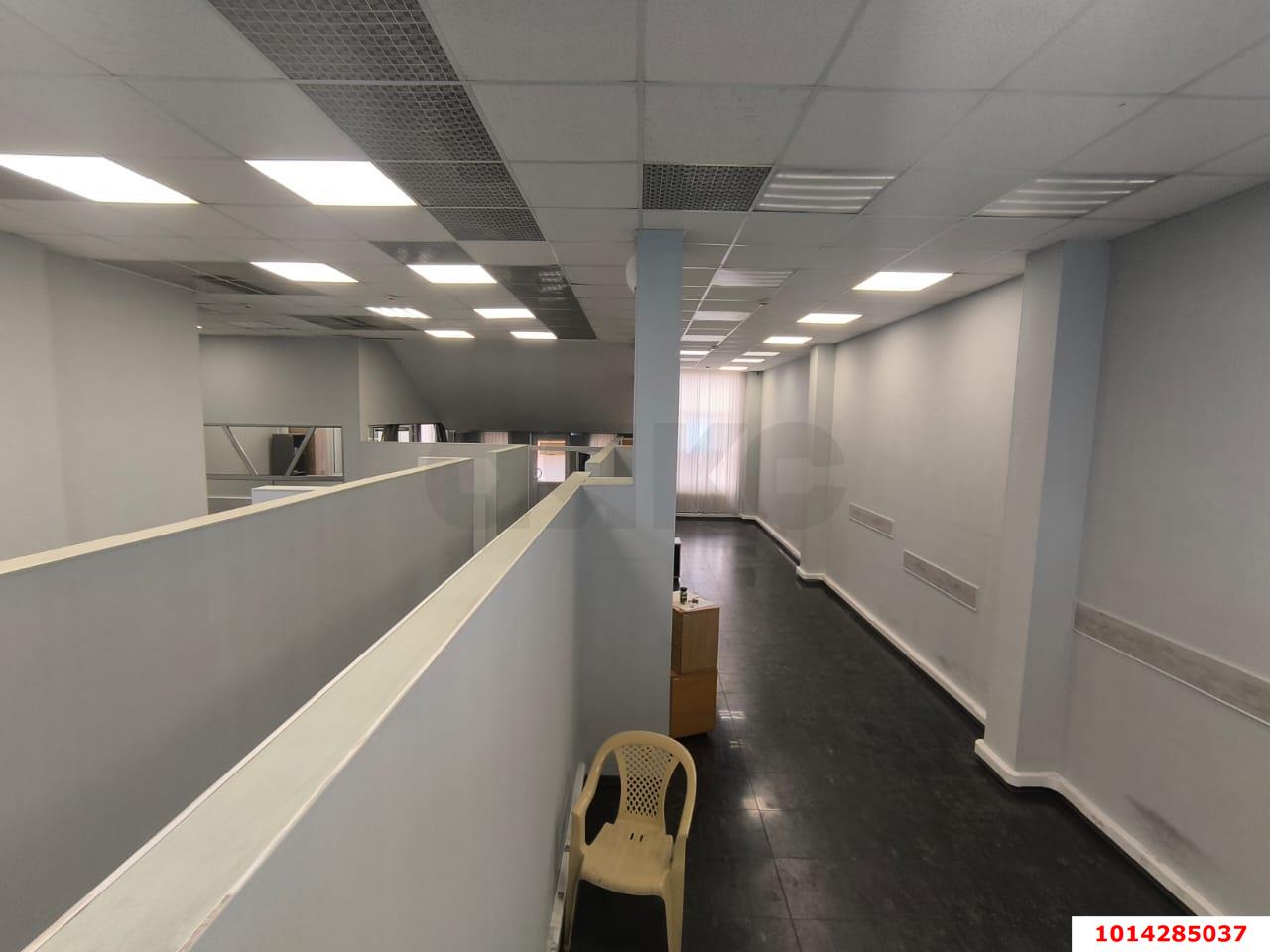 Фото №5: Отдельное здание 640&nbsp;м², 3/4&nbsp;эт. - Краснодар, Центральный внутригородской округ, мкр. Центральный, ул. Митрофана Седина, 142