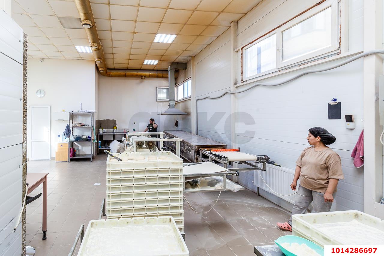 Фото №10: Готовый бизнес 250&nbsp;м², 1/2&nbsp;эт. - Краснодар, Карасунский внутригородской округ, мкр. Камвольно-суконный Комбинат, ул. 1-я Заречная, 42