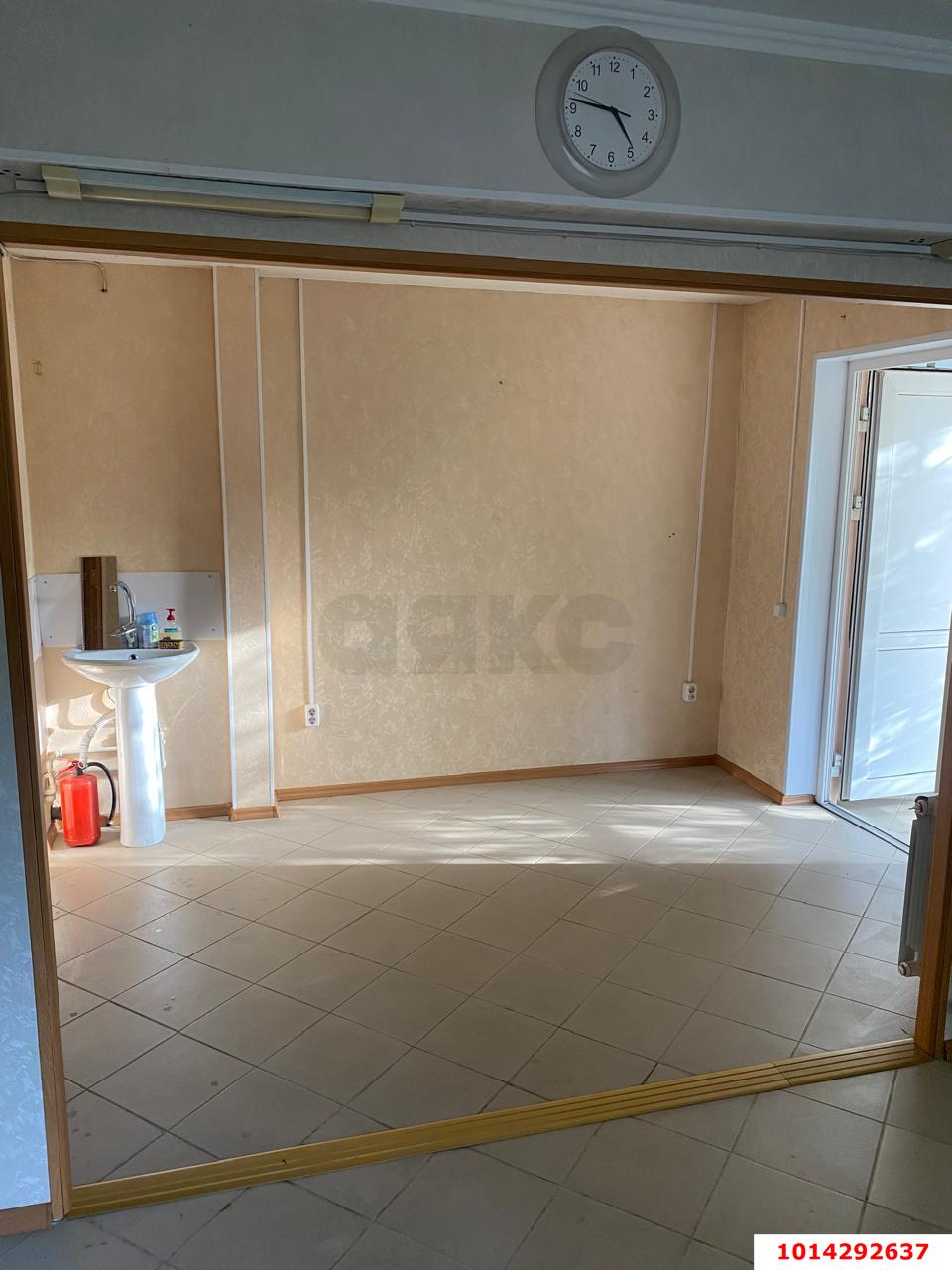Фото №9: Торговое помещение 40&nbsp;м², 1/5&nbsp;эт. - Краснодар, Центральный внутригородской округ, мкр. Завод Измерительных Приборов, ул. Курчатова, 12