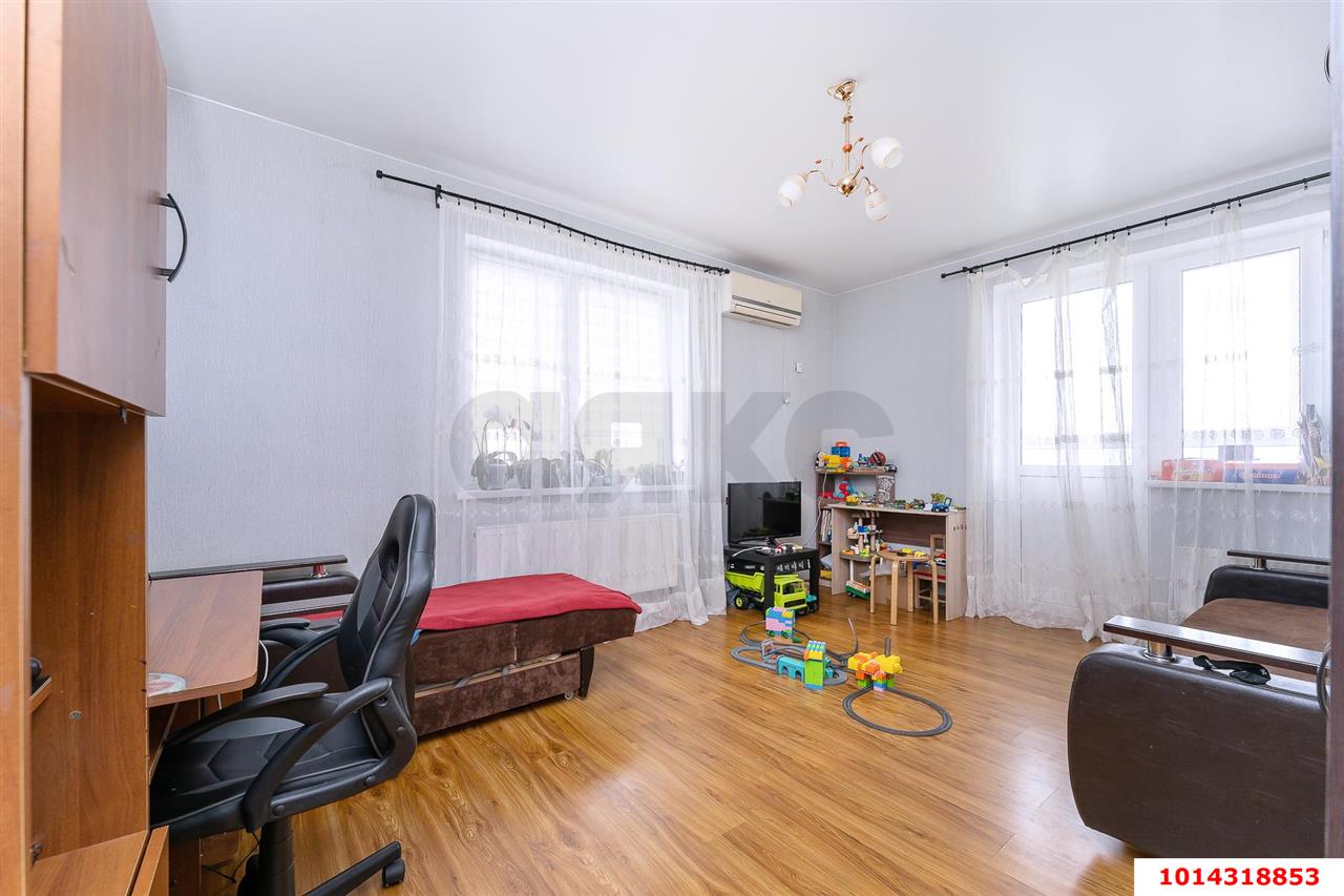 Фото №1: 2-комнатная квартира 60&nbsp;м², 13/16&nbsp;эт. - Краснодар, Прикубанский внутригородской округ, Восточно-Кругликовский, мкр. ЖК Легенда, ул. имени 40-летия Победы, 141