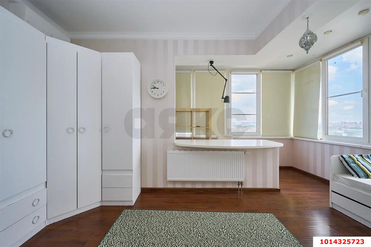 Фото №15: 2-комнатная квартира 95&nbsp;м², 21/24&nbsp;эт. - Краснодар, Западный внутригородской округ, Фестивальный, мкр. жилой комплекс Триумф, ул. имени П.М. Гаврилова, 27