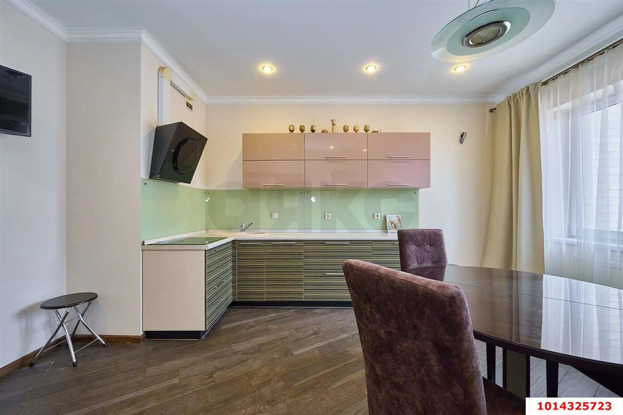 Фото №5: 2-комнатная квартира 95&nbsp;м², 21/24&nbsp;эт. - Краснодар, Западный внутригородской округ, Фестивальный, мкр. жилой комплекс Триумф, ул. имени П.М. Гаврилова, 27