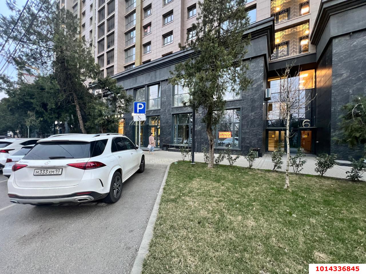 Фото №3: Торговое помещение 146&nbsp;м², 1/22&nbsp;эт. - Краснодар, Западный внутригородской округ, мкр. ЖК Аврора, ул. имени Дзержинского, 95