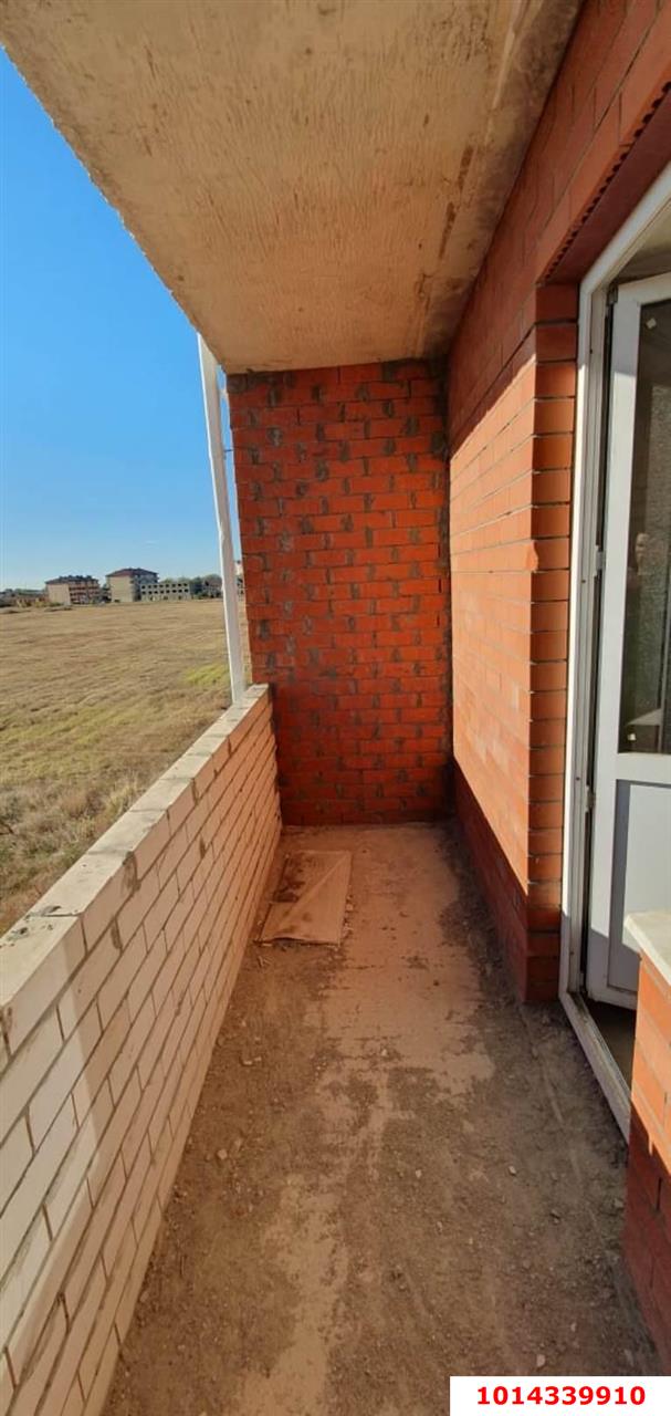 Фото №1: Студия 30&nbsp;м², 3/5&nbsp;эт. - Новая Адыгея, мкр. жилой комплекс Золотая линия 2, ул. Бжегокайская, 25/6