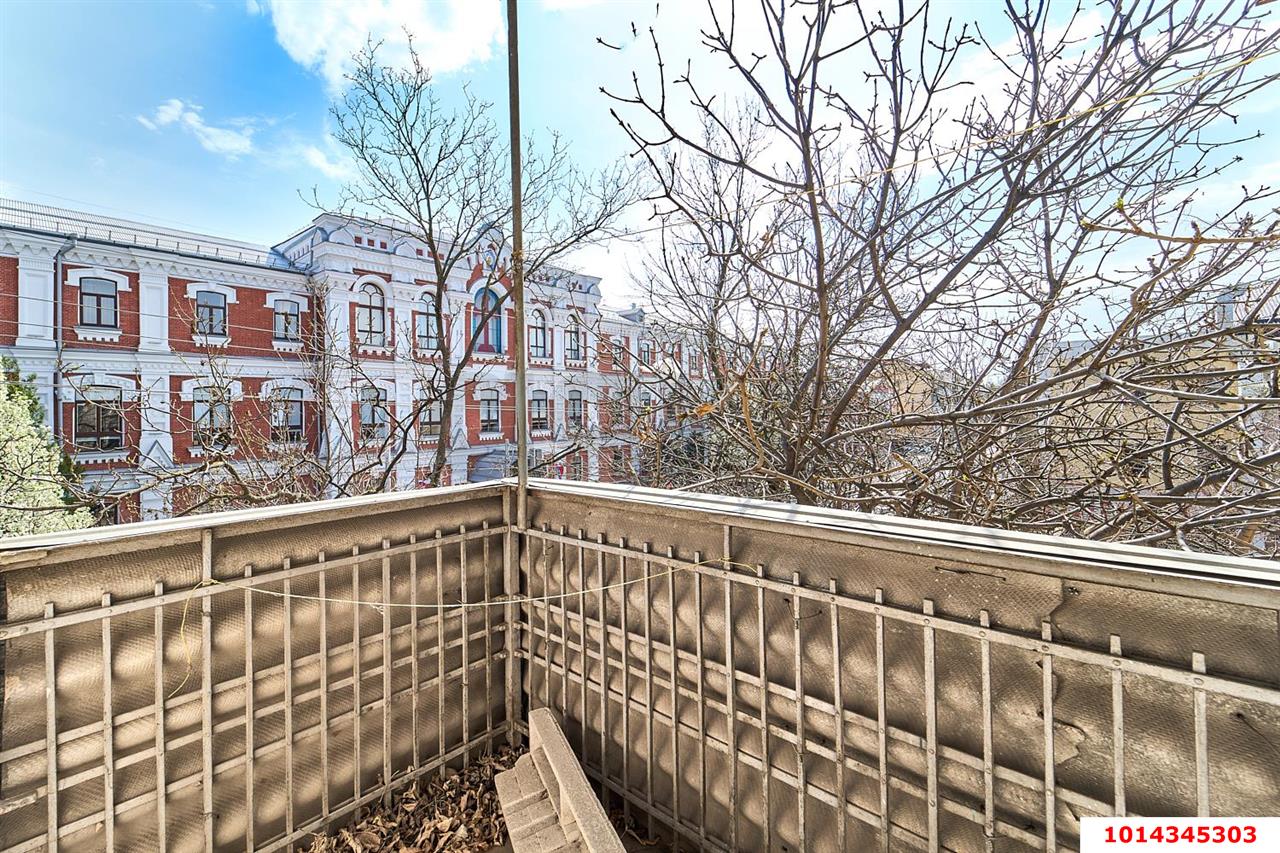 Фото №11: 2-комнатная квартира 57&nbsp;м², 3/3&nbsp;эт. - Краснодар, Центральный внутригородской округ, мкр. Центральный, ул. Советская, 59