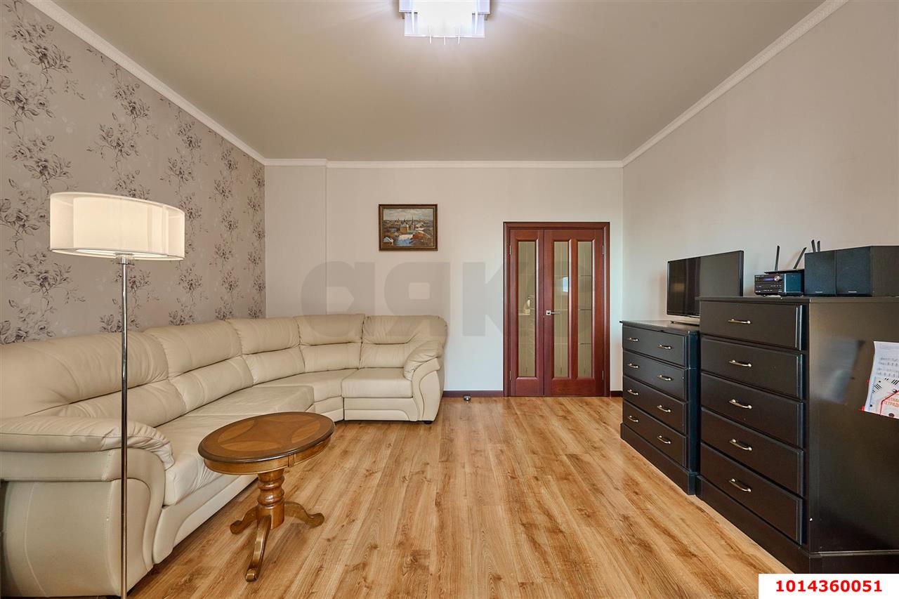 Фото №5: 2-комнатная квартира 81&nbsp;м², 15/19&nbsp;эт. - Краснодар, Западный внутригородской округ, ЖК Октябрьский, мкр. Центральный, ул. Октябрьская, 181/2