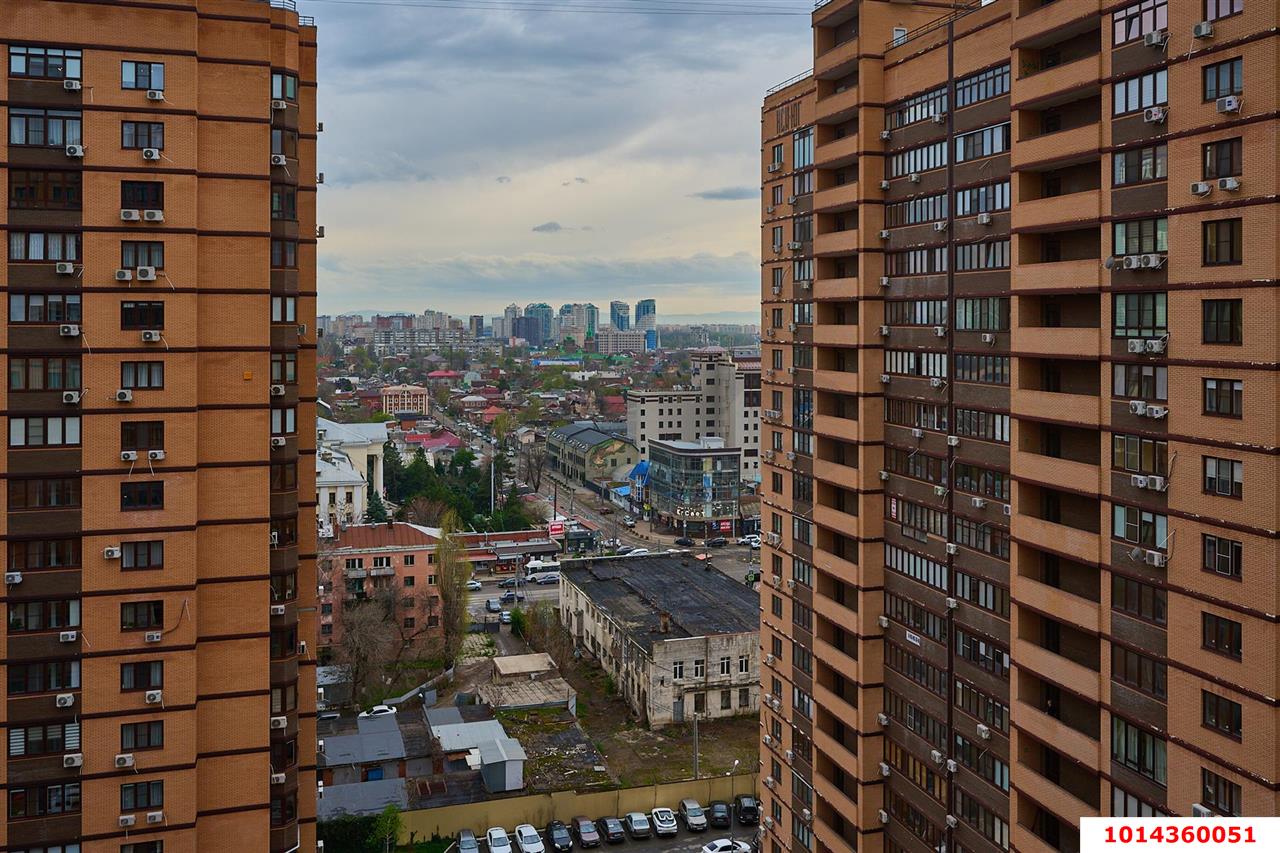 Фото №3: 2-комнатная квартира 81&nbsp;м², 15/19&nbsp;эт. - Краснодар, Западный внутригородской округ, ЖК Октябрьский, мкр. Центральный, ул. Октябрьская, 181/2