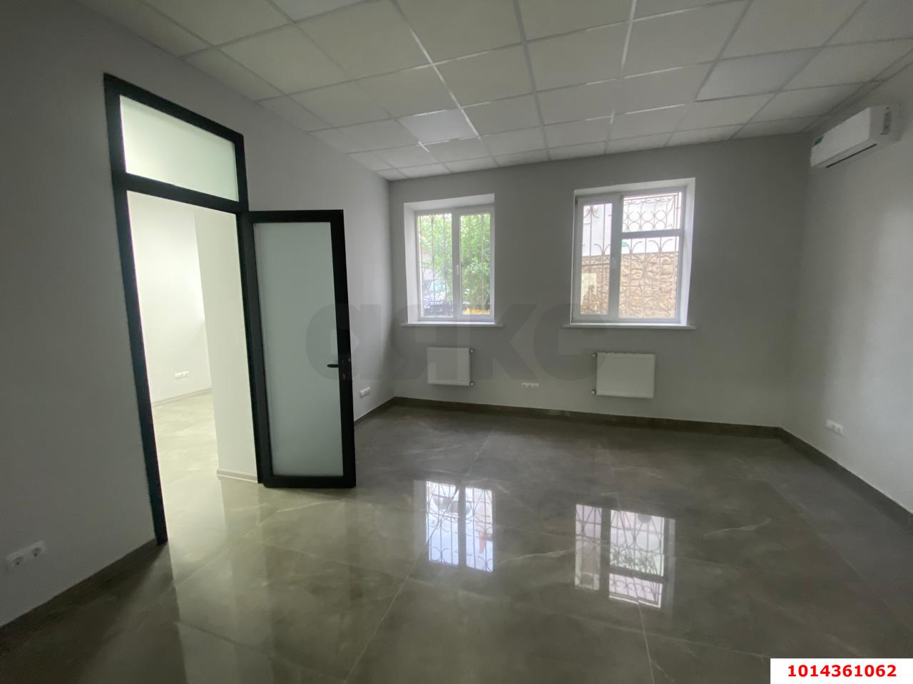 Фото №3: Торговое помещение 73&nbsp;м², 1/3&nbsp;эт. - Краснодар, мкр. Западный внутригородской округ, ул. имени Дзержинского, 8