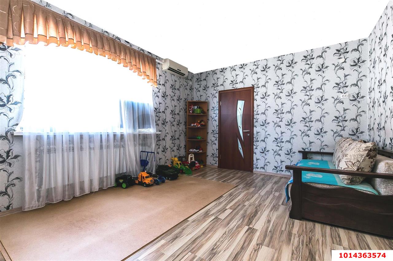 Фото №4: 3-комнатная квартира 85&nbsp;м², 2/2&nbsp;эт. - Новотитаровская, ул. 8 Марта, 23/1