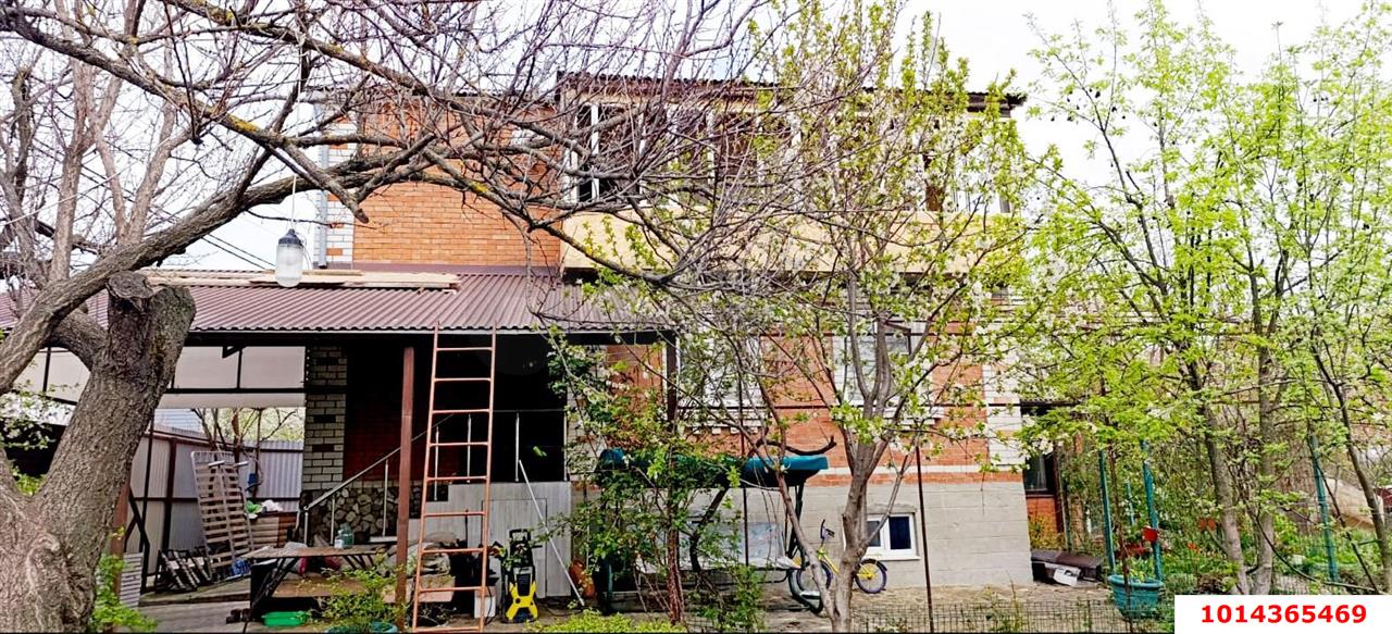 Фото №1: Дом 157&nbsp;м² + 4.2&nbsp;сот., 2&nbsp;эт. - Знаменский, Карасунский внутригородской округ, мкр. СТ Рассвет, ул. Цветочная, 97