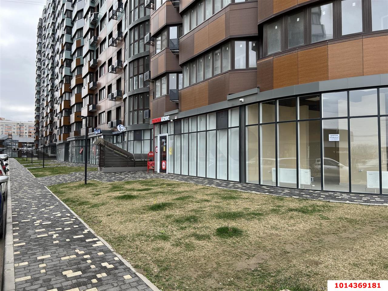 Фото №4: Торговое помещение 127&nbsp;м², 1/15&nbsp;эт. - Краснодар, Прикубанский внутригородской округ, Россинского, мкр. жилой комплекс Россинский Парк, ул. Командорская, 15