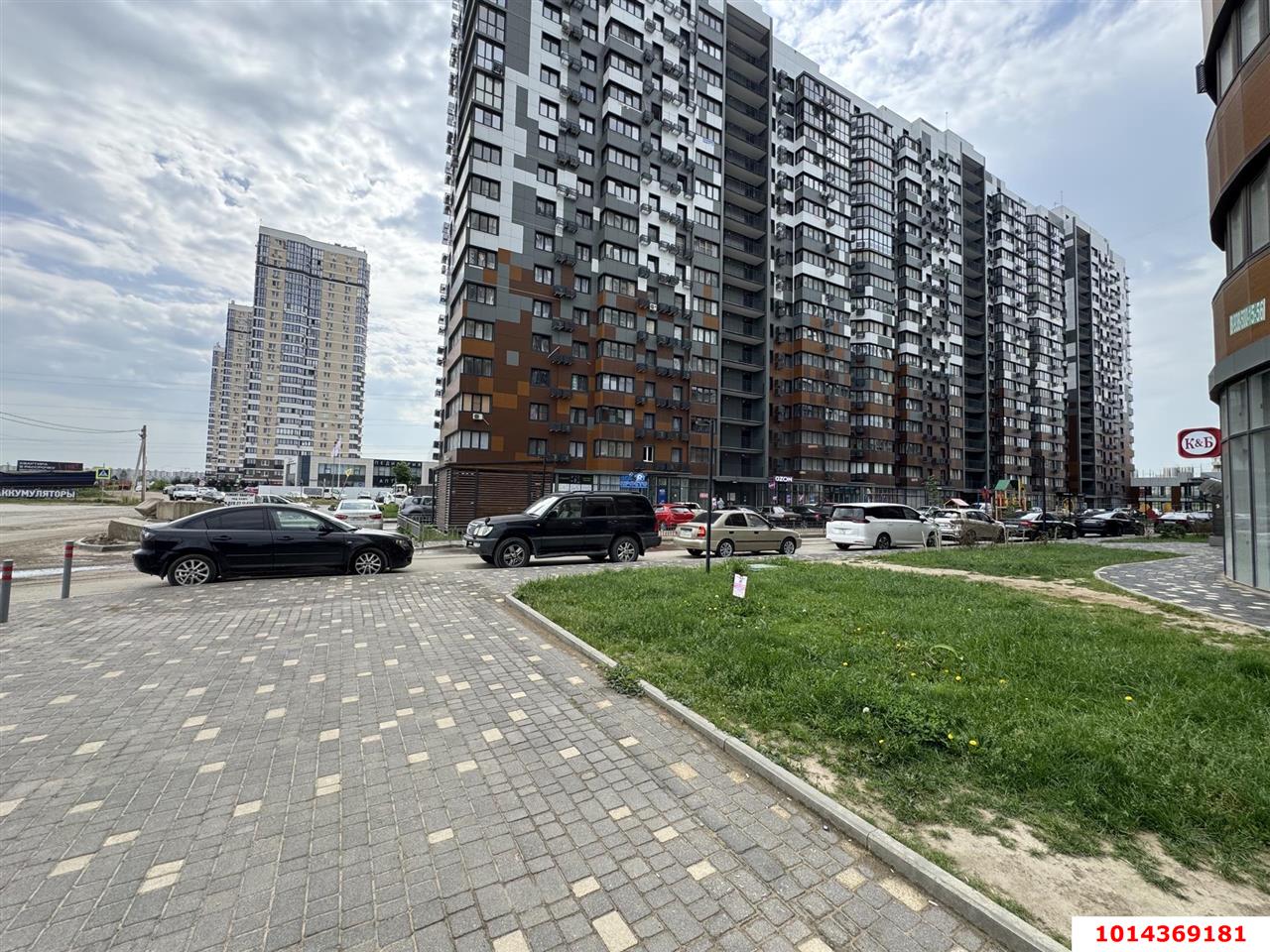 Фото №3: Торговое помещение 127&nbsp;м², 1/15&nbsp;эт. - Краснодар, Прикубанский внутригородской округ, Россинского, мкр. жилой комплекс Россинский Парк, ул. Командорская, 15