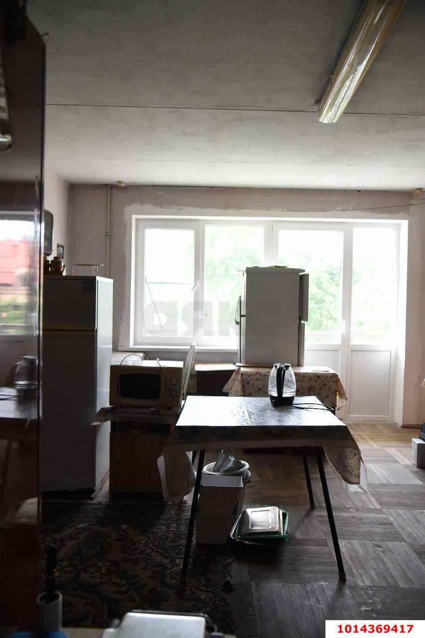 Фото №5: Комната 12&nbsp;м², 4/5&nbsp;эт. - Краснодар, Центральный внутригородской округ, мкр. Школьный, ул. Тихорецкая, 9