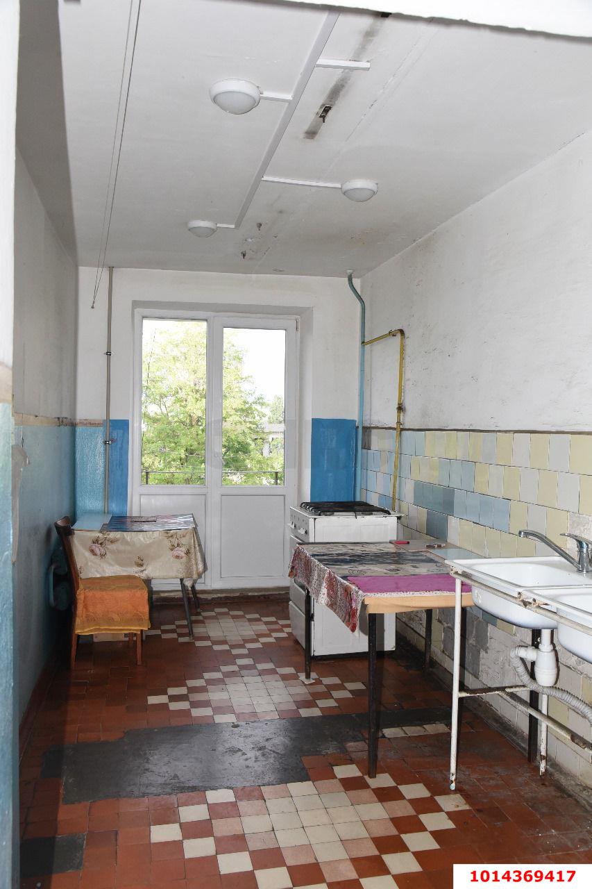 Фото №2: Комната 12&nbsp;м², 4/5&nbsp;эт. - Краснодар, Центральный внутригородской округ, мкр. Школьный, ул. Тихорецкая, 9