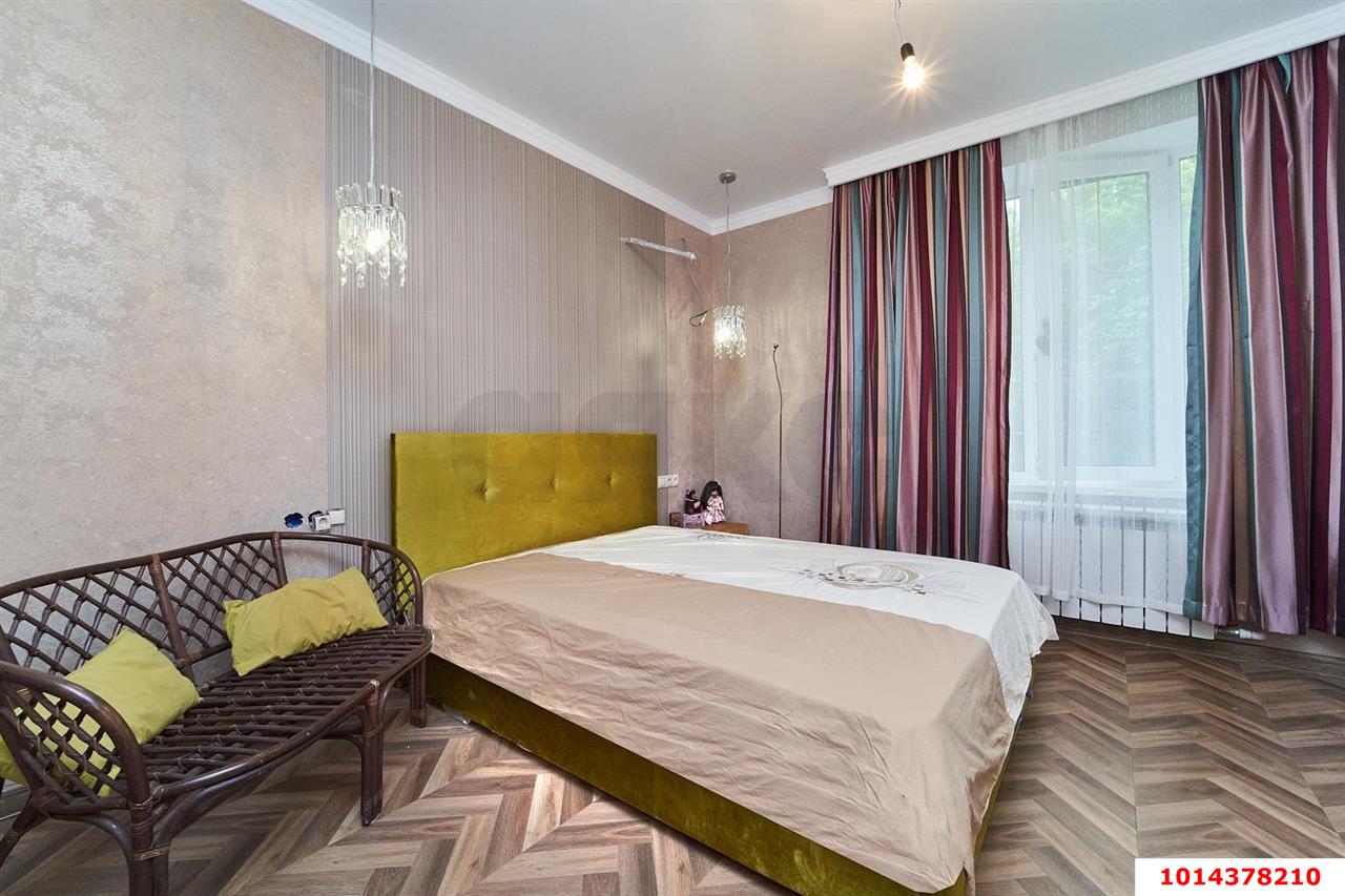 Фото №12: 2-комнатная квартира 64&nbsp;м², 2/3&nbsp;эт. - Краснодар, Центральный внутригородской округ, Покровка, мкр. Центральный, ул. Щорса, 5