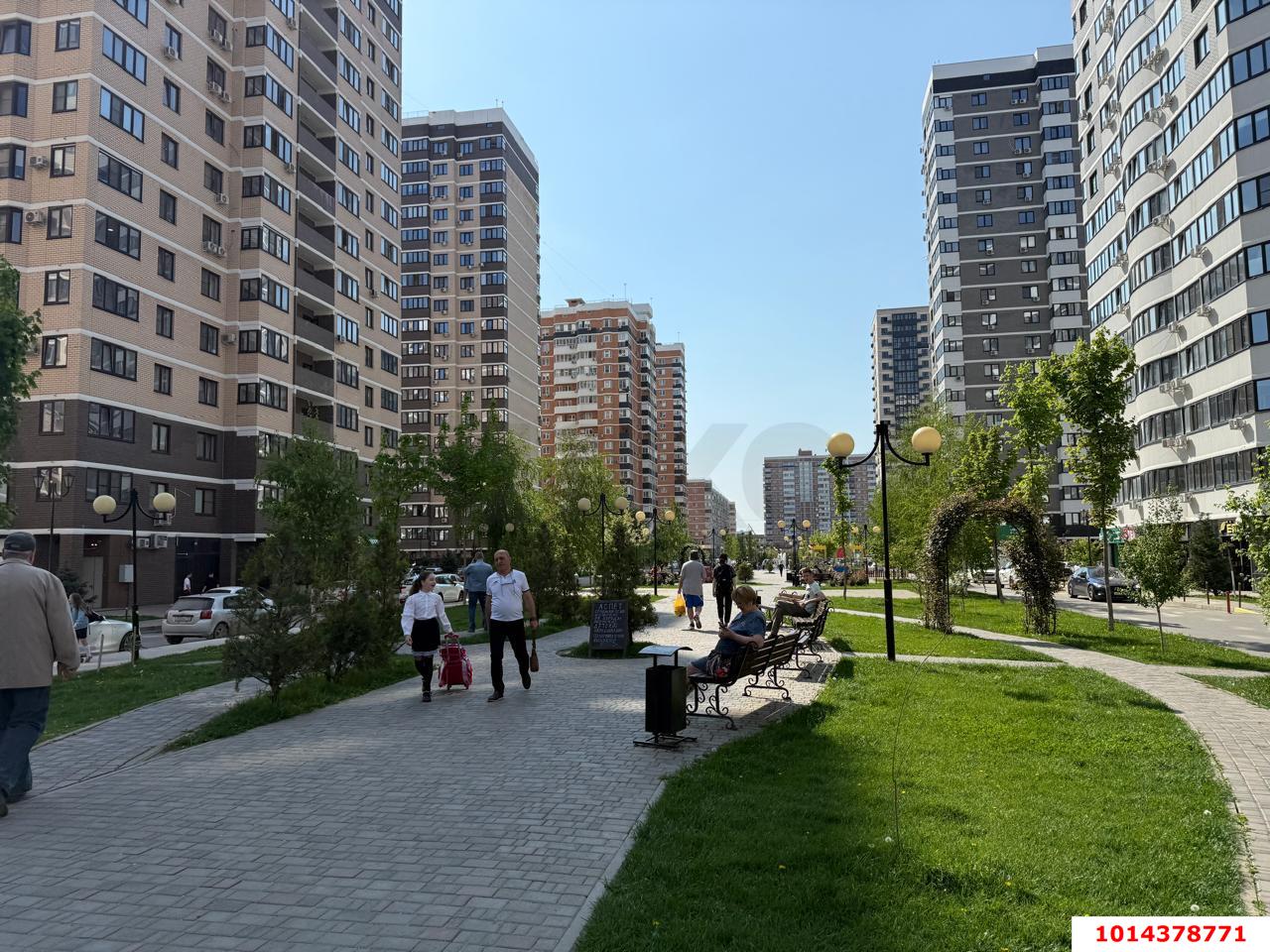 Фото №6: Торговое помещение 60&nbsp;м², 1/24&nbsp;эт. - Краснодар, Прикубанский внутригородской округ, Россинского, мкр. жилой комплекс Атлант, ул. Адмирала Крузенштерна, 6/3