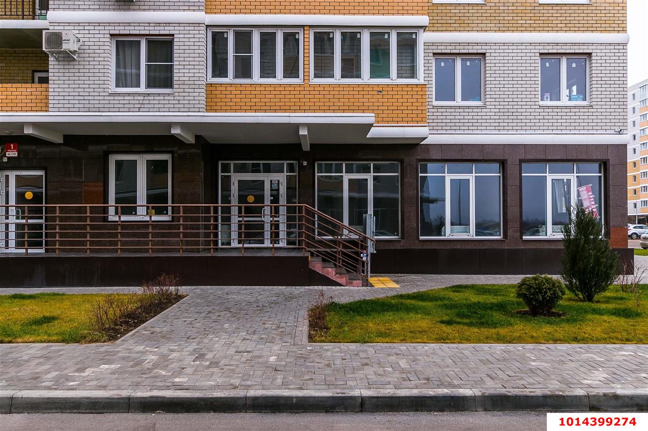 Фото №3: Торговое помещение 49&nbsp;м², 1/13&nbsp;эт. - Краснодар, Прикубанский внутригородской округ, Славянский, мкр. Светлоград, ул. Красных Партизан, 1/3к10
