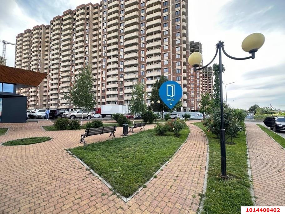 Фото №1: Торговое помещение 58&nbsp;м², 1/19&nbsp;эт. - Краснодар, Прикубанский внутригородской округ, имени Петра Метальникова, мкр. ЖК Лучший, ул. Ростовское шоссе, 30/6к3