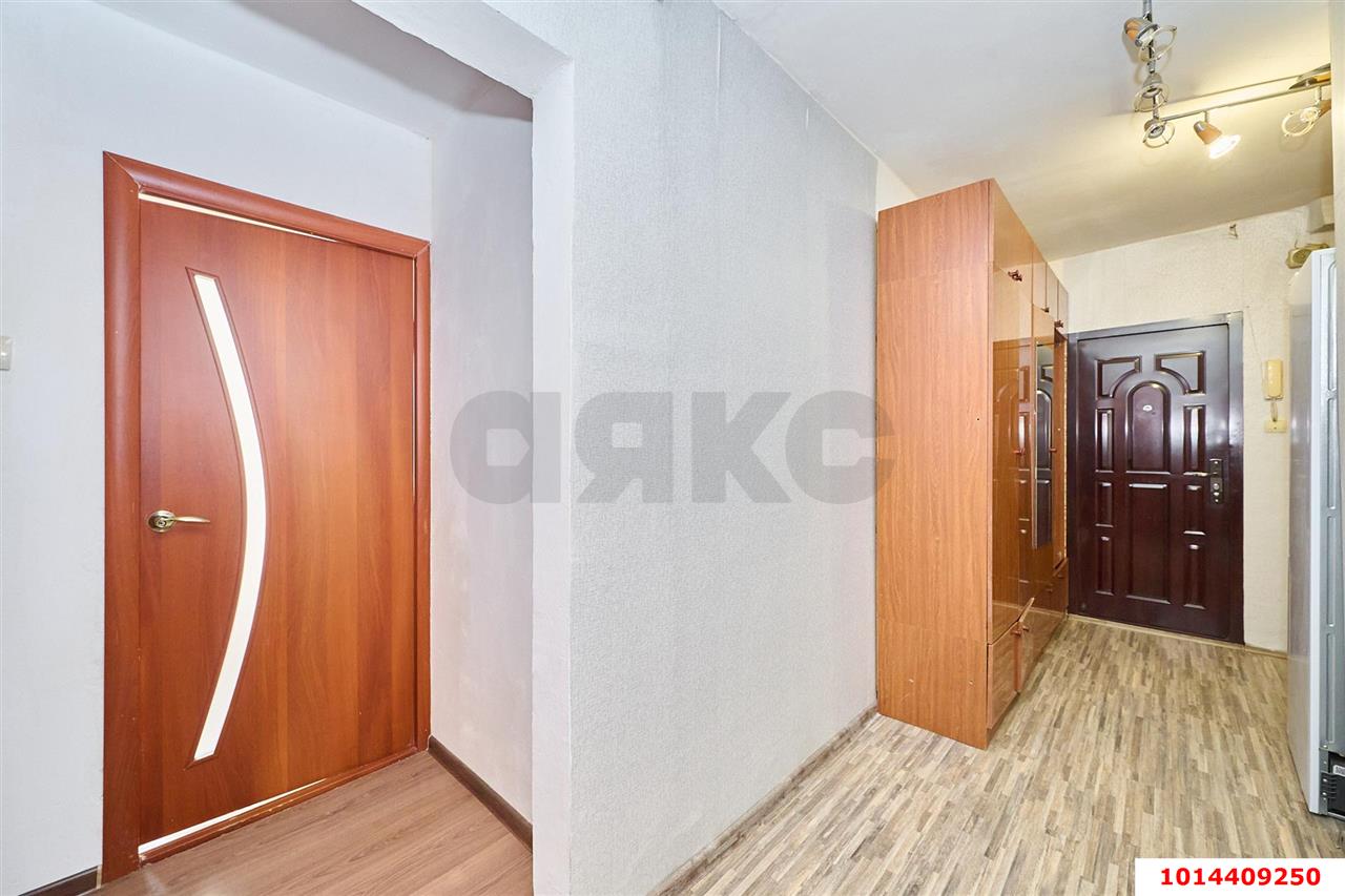 Фото №13: 3-комнатная квартира 80&nbsp;м², 5/10&nbsp;эт. - Краснодар, Западный внутригородской округ, мкр. Юбилейный, ул. Рождественская набережная, 29