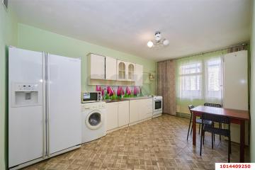 Фото №1: 3-комнатная квартира 72 м², 5/10 эт. - Краснодар, мкр. Юбилейный, ул. Рождественская набережная, 29