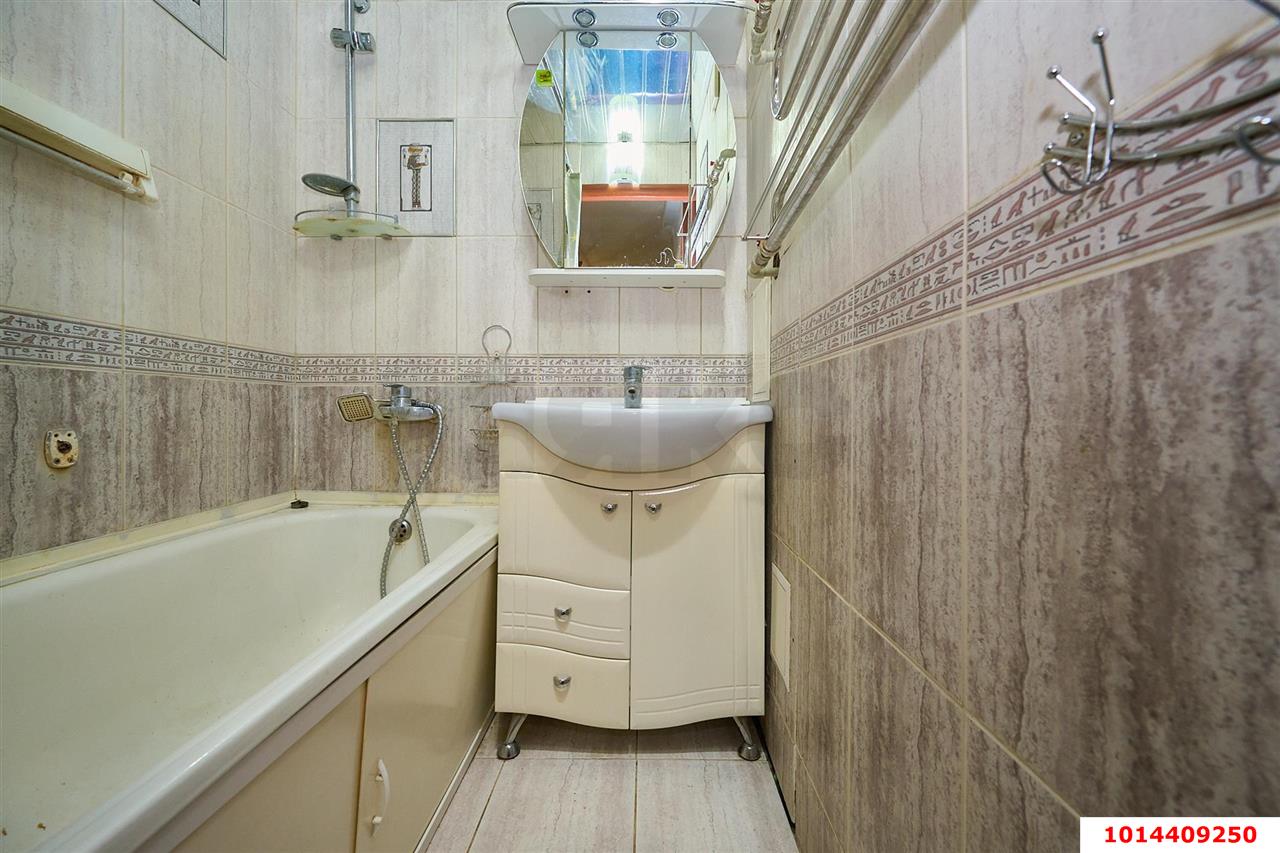Фото №9: 3-комнатная квартира 80&nbsp;м², 5/10&nbsp;эт. - Краснодар, Западный внутригородской округ, мкр. Юбилейный, ул. Рождественская набережная, 29