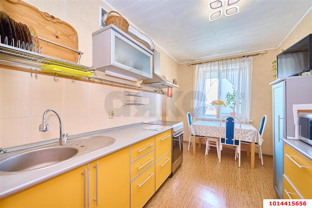 Фото №5: 3-комнатная квартира 72&nbsp;м², 6/14&nbsp;эт. - Краснодар, Западный внутригородской округ, Горгаз, мкр. Центральный, ул. Красина, 3/3