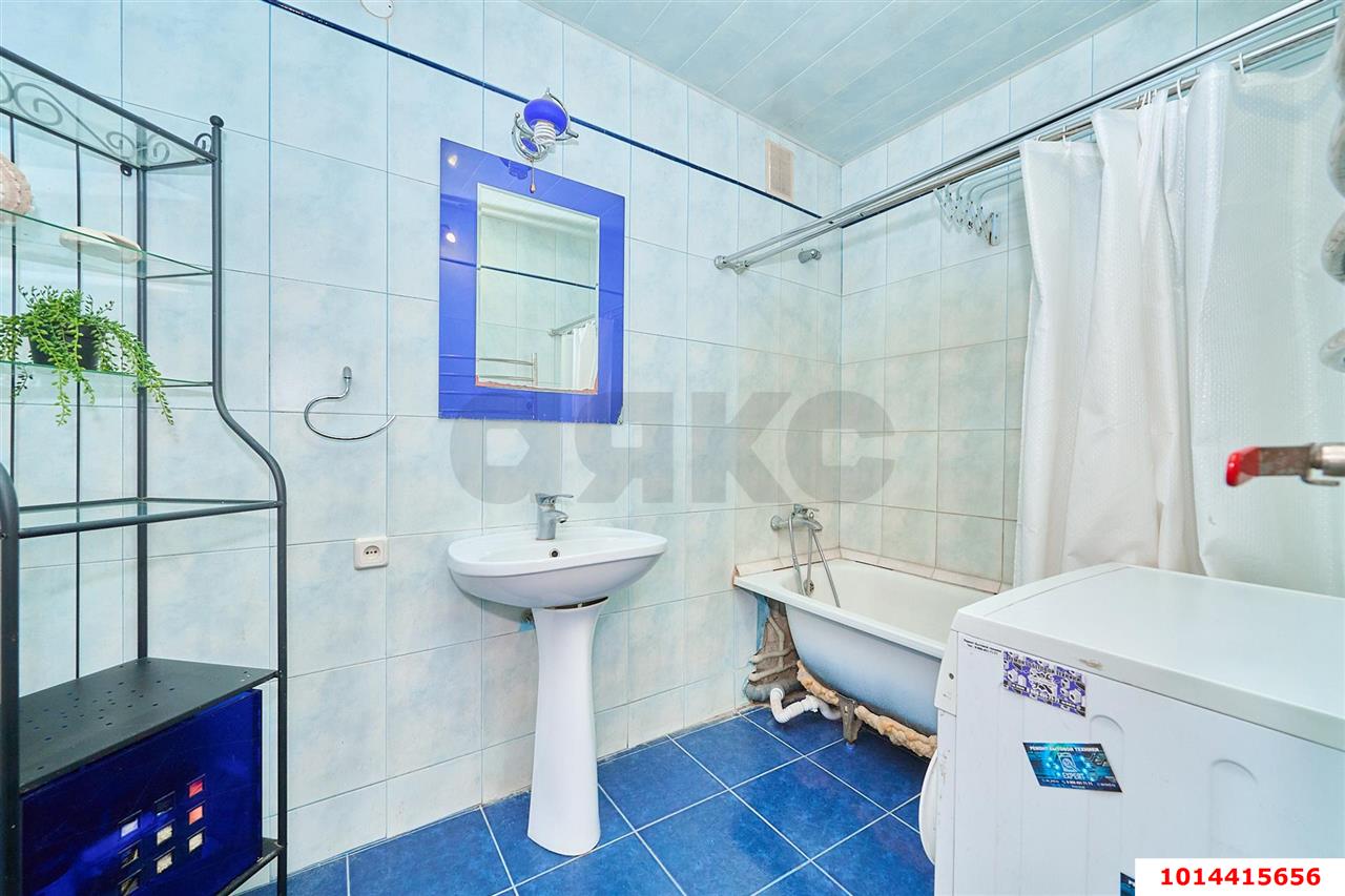 Фото №13: 3-комнатная квартира 72&nbsp;м², 6/14&nbsp;эт. - Краснодар, Западный внутригородской округ, Горгаз, мкр. Центральный, ул. Красина, 3/3