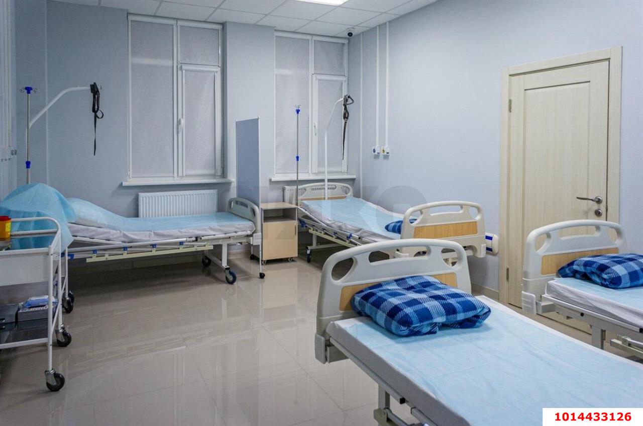 Фото №6: Отдельное здание 3862&nbsp;м², 1/4&nbsp;эт. - Краснодар, Прикубанский внутригородской округ, Завод Радиоизмерительных Приборов, мкр. Ростовское Шоссе, ул. Московская, 79/6