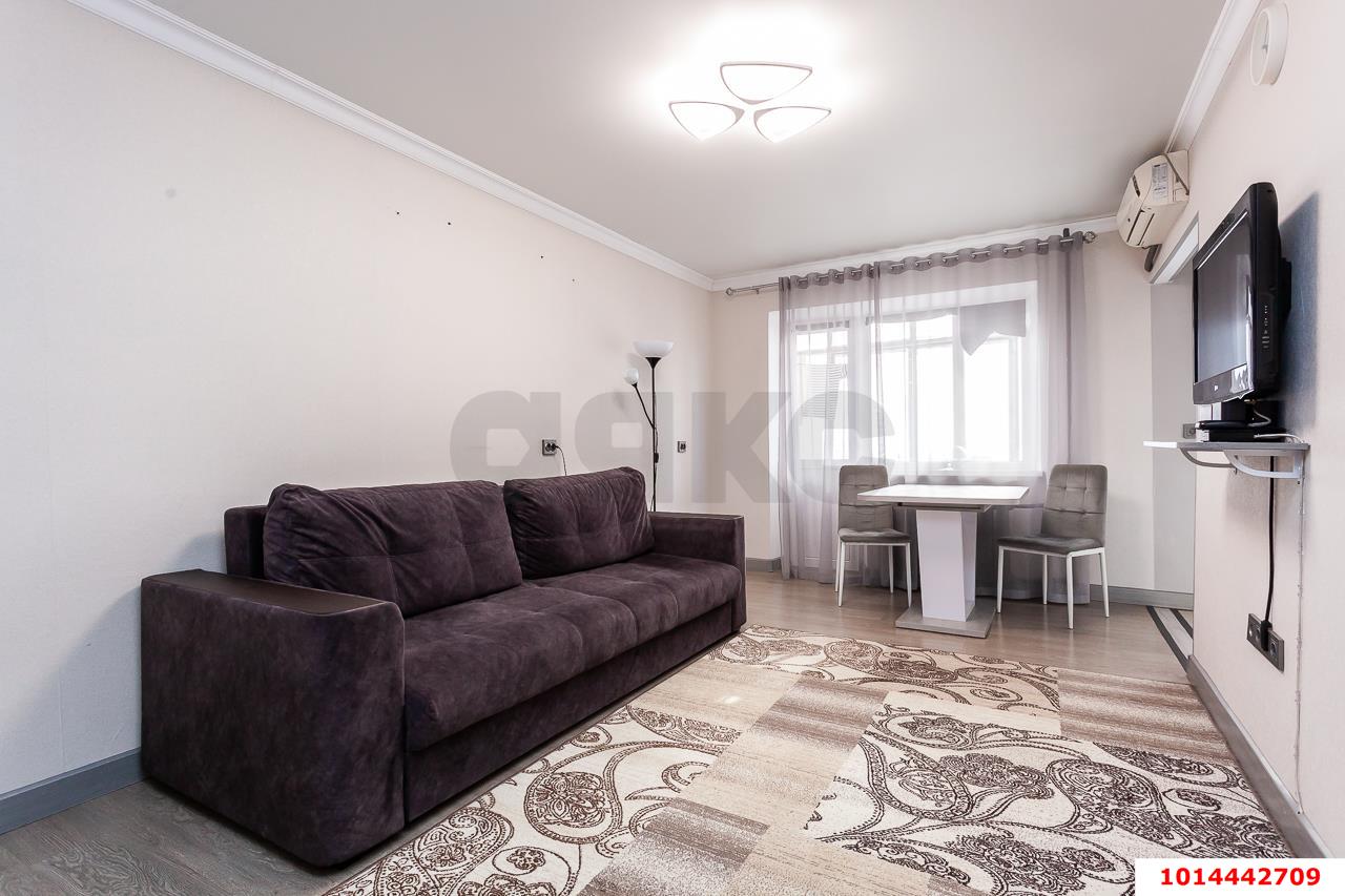 Фото №1: 3-комнатная квартира 58&nbsp;м², 3/5&nbsp;эт. - Краснодар, Прикубанский внутригородской округ, мкр. имени Н.И. Вавилова, ул. Вавилова, 9
