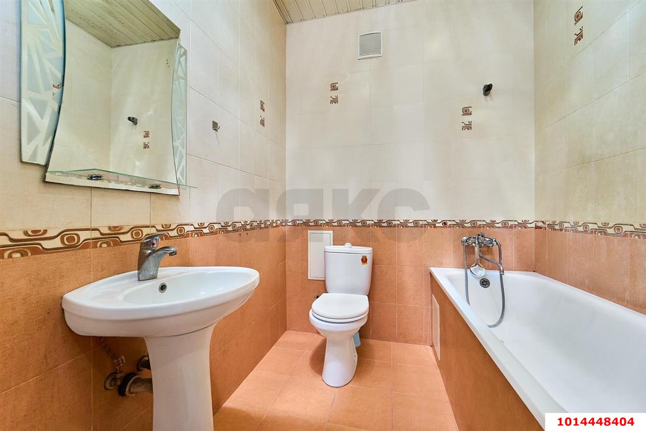 Фото №10: 2-комнатная квартира 45&nbsp;м², 1/3&nbsp;эт. - Краснодар, Прикубанский внутригородской округ, Калинино, мкр. Завод Радиоизмерительных Приборов, ул. Российская, 383