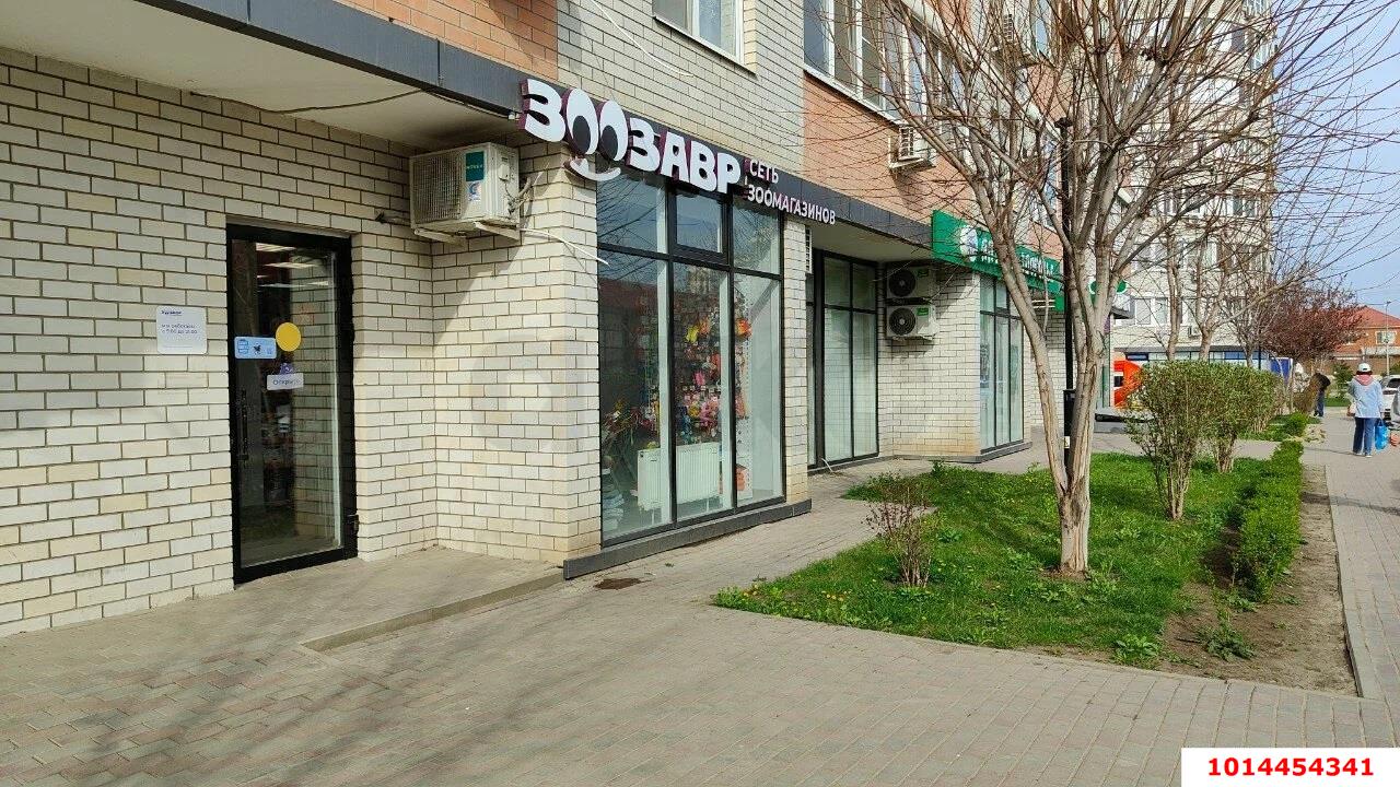 Фото №1: Торговое помещение 125&nbsp;м², 1/20&nbsp;эт. - Краснодар, Прикубанский внутригородской округ, Россинского, мкр. жилой комплекс Инсити-Парк, ул. Командорская, 1/2