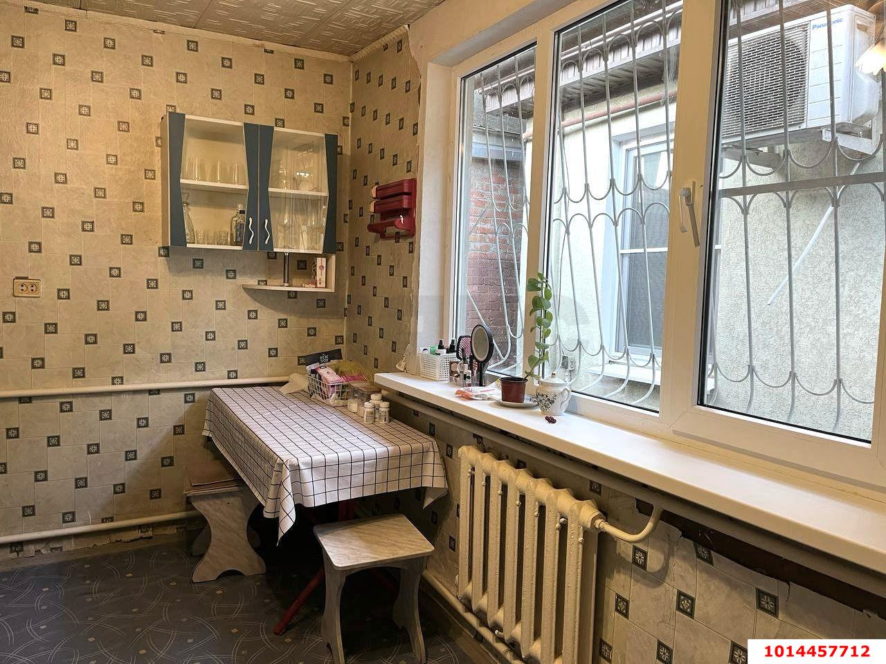 Фото №3: Часть дома 75&nbsp;м² + 1&nbsp;сот., 1&nbsp;эт. - Краснодар, Центральный внутригородской округ, мкр. Центральный, ул. Горького, 186