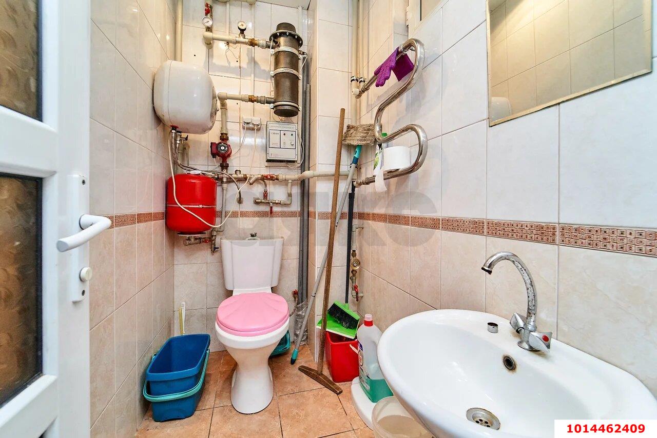 Фото №12: Отдельное здание 105&nbsp;м², 1/2&nbsp;эт. - Краснодар, Западный внутригородской округ, мкр. Центральный, ул. Кубанская Набережная, 158