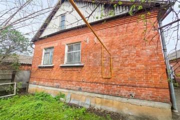 Фото №1: Дом 52 м² + 6.65 сот., 1 эт. - Краснодар, мкр. Завод Радиоизмерительных Приборов, ул. 1 Мая, 451