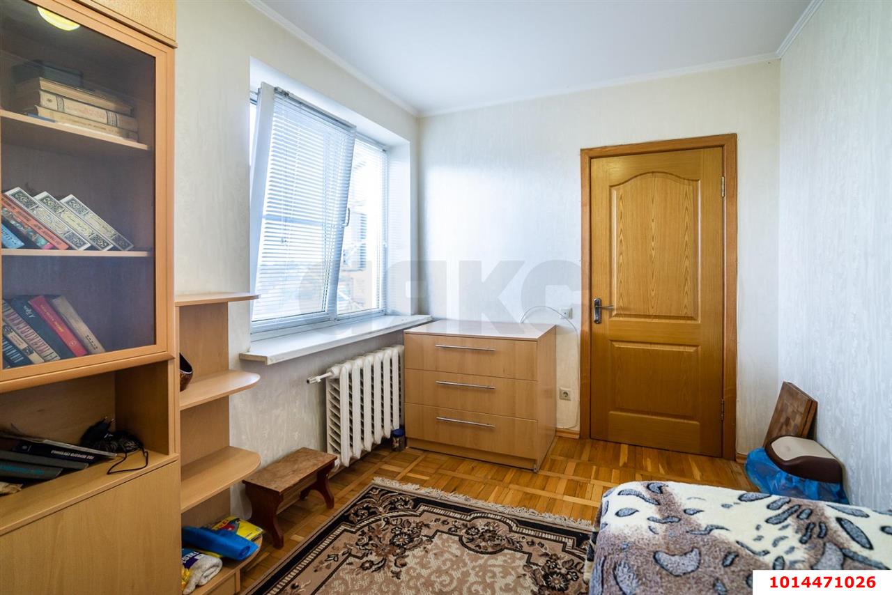 Фото №7: 3-комнатная квартира 67&nbsp;м², 5/5&nbsp;эт. - Краснодар, Сельскохозяйственный Институт, мкр. Западный внутригородской округ, ул. Урицкого, 6