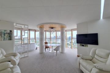 Фото №1: 2-комнатная квартира 120&nbsp;м², 14/17&nbsp;эт. - Краснодар, мкр. Центральный, ул. Промышленная, 49/1